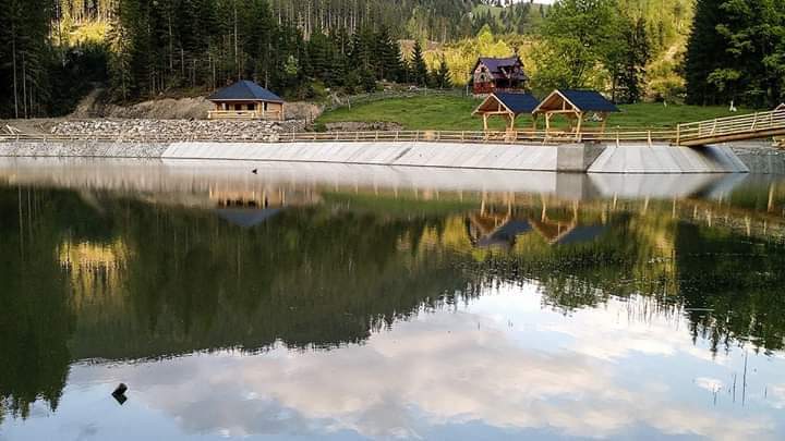 Una din minunile naturii – Lacul Iezer de la&nbsp;Sadova