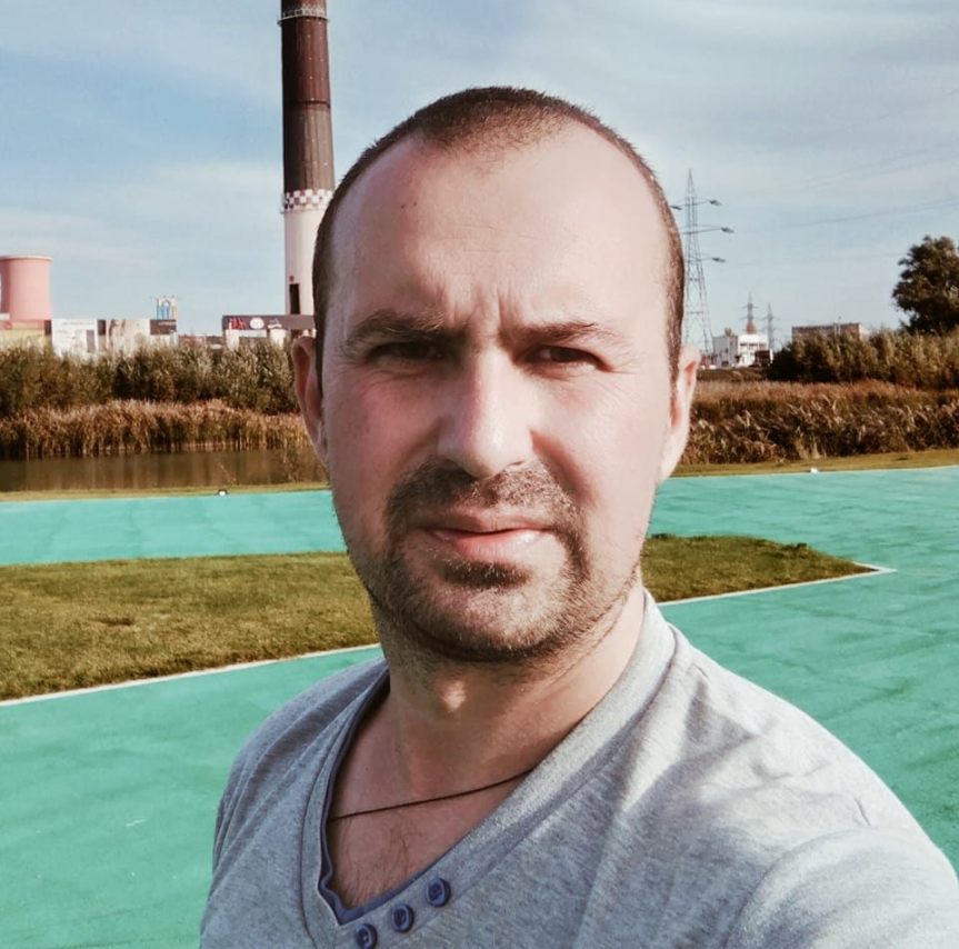 Dragos Hutuleac: „Doar mi-a luat mâna și a ascuns-o sub eșarfa&nbsp;ei”