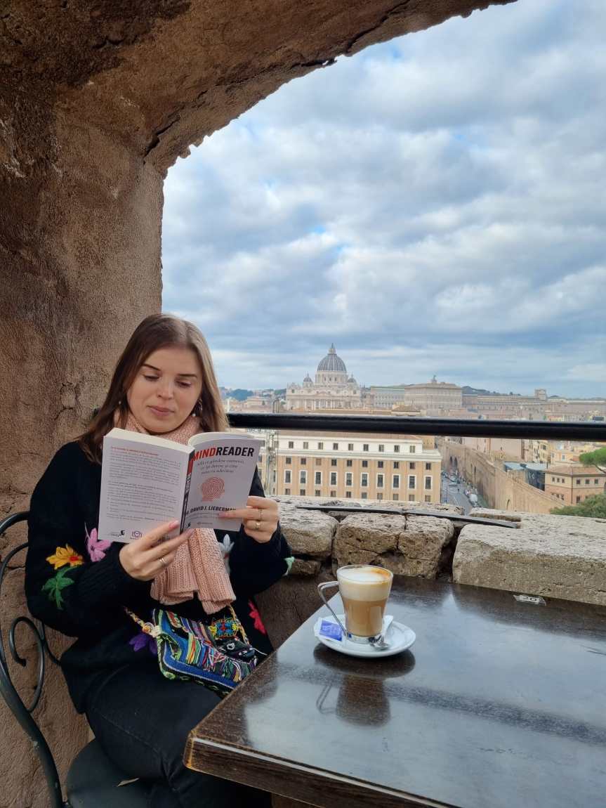 Lilioara-Mariana Popescu: MINDREADER&nbsp;(recenzie)