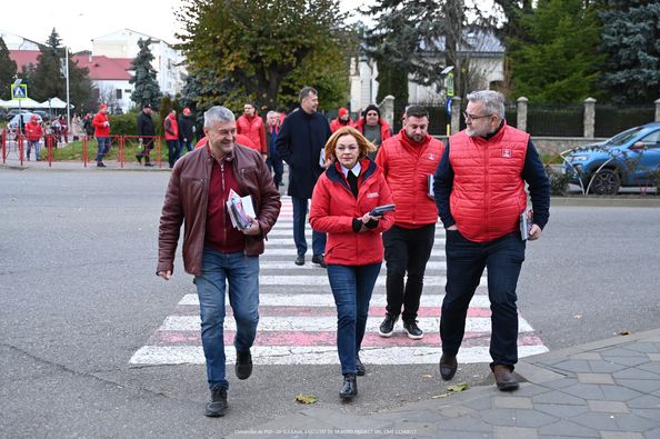 Candidații PSD la alegerile parlamentare, de vorbă cu&nbsp;fălticenenii